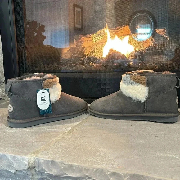 EMU Stinger Micro Patch Unisex Water resistant 100% sheepskin rubber sole boots - Picture 8 of 14